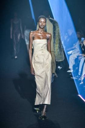 PFW - Georges Hobeika Runway - Paris A model walks the runway during the Georges Hobeika Womenswear Fall Winter 2025-2026 show as part of Paris Fashion Week at Palais De Tokyo in Paris, France, on March 08, 2025. Photo by Shootpix ABACAPRESS.COM Paris France  Copyright: xShootpix ABACAx