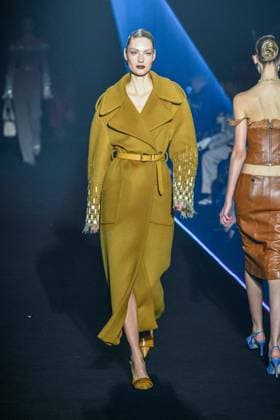 PFW - Georges Hobeika Runway - Paris A model walks the runway during the Georges Hobeika Womenswear Fall Winter 2025-2026 show as part of Paris Fashion Week at Palais De Tokyo in Paris, France, on March 08, 2025. Photo by Shootpix ABACAPRESS.COM Paris France  Copyright: xShootpix ABACAx