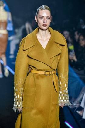 PFW - Georges Hobeika Runway - Paris A model walks the runway during the Georges Hobeika Womenswear Fall Winter 2025-2026 show as part of Paris Fashion Week at Palais De Tokyo in Paris, France, on March 08, 2025. Photo by Shootpix ABACAPRESS.COM Paris France  Copyright: xShootpix ABACAx