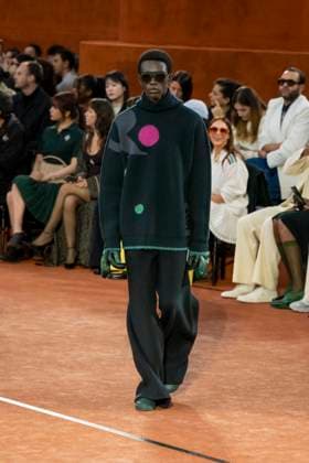 Défilé Lacoste Collection Prêt à Porter Automne Hiver 2025 2026 lors de la Fashion Week de Paris PFW Défilé Lacoste Collection Prêt à Porter Automne Hiver 2025 2026 lors de la Fashion Week de Paris PFW le 9 mars 2025 Lacoste Fall Winter 2025 2026 Ready to Wear Collection fashion show during Paris Fashion Week PFW on March 9, 2025 Paris France  Copyright: xAgencex xBestimagexAgencex xBestimagex