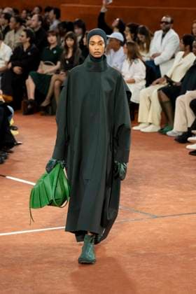 Défilé Lacoste Collection Prêt à Porter Automne Hiver 2025 2026 lors de la Fashion Week de Paris PFW Défilé Lacoste Collection Prêt à Porter Automne Hiver 2025 2026 lors de la Fashion Week de Paris PFW le 9 mars 2025 Lacoste Fall Winter 2025 2026 Ready to Wear Collection fashion show during Paris Fashion Week PFW on March 9, 2025 Paris France  Copyright: xAgencex xBestimagexAgencex xBestimagex