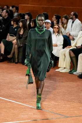 Défilé Lacoste Collection Prêt à Porter Automne Hiver 2025 2026 lors de la Fashion Week de Paris PFW Défilé Lacoste Collection Prêt à Porter Automne Hiver 2025 2026 lors de la Fashion Week de Paris PFW le 9 mars 2025 Lacoste Fall Winter 2025 2026 Ready to Wear Collection fashion show during Paris Fashion Week PFW on March 9, 2025 Paris France  Copyright: xAgencex xBestimagexAgencex xBestimagex