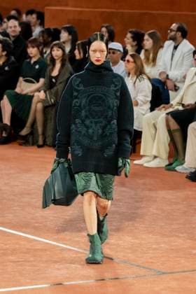 Défilé Lacoste Collection Prêt à Porter Automne Hiver 2025 2026 lors de la Fashion Week de Paris PFW Défilé Lacoste Collection Prêt à Porter Automne Hiver 2025 2026 lors de la Fashion Week de Paris PFW le 9 mars 2025 Lacoste Fall Winter 2025 2026 Ready to Wear Collection fashion show during Paris Fashion Week PFW on March 9, 2025 Paris France  Copyright: xAgencex xBestimagexAgencex xBestimagex