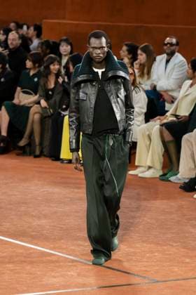 Défilé Lacoste Collection Prêt à Porter Automne Hiver 2025 2026 lors de la Fashion Week de Paris PFW Défilé Lacoste Collection Prêt à Porter Automne Hiver 2025 2026 lors de la Fashion Week de Paris PFW le 9 mars 2025 Lacoste Fall Winter 2025 2026 Ready to Wear Collection fashion show during Paris Fashion Week PFW on March 9, 2025 Paris France  Copyright: xAgencex xBestimagexAgencex xBestimagex