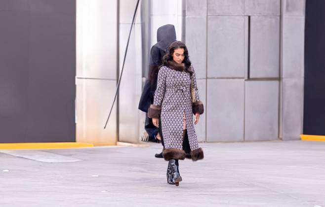Georgina Rodriguez arrives at the Valentino show during Paris Fashion Week PFW Georgina Rodriguez arrives at the Valentino show during Paris Fashion Week PFW on March 9, 2025 Pierre Perusseau Tiziano da Silva Bestimage Georgina Rodriguez arrives at the Valentino show during Paris Fashion Week PFW on March 9, 2025 Paris France  Copyright: xTizianoxDaxSilvax-xPierrexPerusseaux xBestimagexTizianoxDaxSilvax-xPierrexPerusseaux xBestimagex