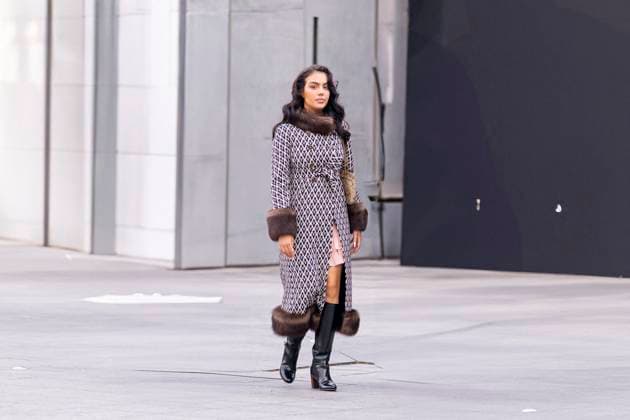 Georgina Rodriguez arrives at the Valentino show during Paris Fashion Week PFW Georgina Rodriguez arrives at the Valentino show during Paris Fashion Week PFW on March 9, 2025 Pierre Perusseau Tiziano da Silva Bestimage Georgina Rodriguez arrives at the Valentino show during Paris Fashion Week PFW on March 9, 2025 Paris France  Copyright: xTizianoxDaxSilvax-xPierrexPerusseaux xBestimagexTizianoxDaxSilvax-xPierrexPerusseaux xBestimagex