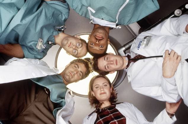 Archivbilder der Woche KW10 ER, (aka E.R.), clockwise from top, from left, Eriq La Salle, Noah Wylie, Sherry Stringfield, George Clooney, Anthony Edwards, 1994-2009 (ca. 1997 photo). ph: Paul Drinkwater TV Guide NBC courtesy Everett CollectionTSDERRR NB009 PUBLICATIONXNOTxINxCANxCHNxFRAxITAxJPNxNORxPOLxRUSxESPxUKxUSA Copyright: xx TSDERRR NB009 TSDERRR_NB009_H