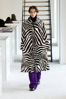 Duran Lantink Ready to wear fall winter 2025 26 Paris March 2005 Duran Lantink Ready to wear fall winter 2025 26 Paris March 2005, Credit:Zeppelin Avalon  Copyright: xZeppelinx xAvalonx 0974076234