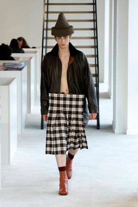 Duran Lantink Ready to wear fall winter 2025 26 Paris March 2005 Duran Lantink Ready to wear fall winter 2025 26 Paris March 2005, Credit:Zeppelin Avalon  Copyright: xZeppelinx xAvalonx 0974076446