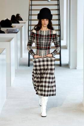 Duran Lantink Ready to wear fall winter 2025 26 Paris March 2005 Duran Lantink Ready to wear fall winter 2025 26 Paris March 2005, Credit:Zeppelin Avalon  Copyright: xZeppelinx xAvalonx 0974076470