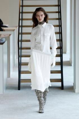 Duran Lantink Ready to wear fall winter 2025 26 Paris March 2005 Duran Lantink Ready to wear fall winter 2025 26 Paris March 2005, Credit:Zeppelin Avalon  Copyright: xZeppelinx xAvalonx 0974076486