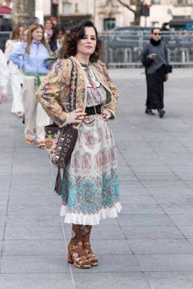 Celebrities at Valentino Fashion Show Parker Posey Photo Call for Le Défilé Valentino Collection Prêt à Porter Automne Hiver 2025 2026 lors de la Fashion Week de Paris PFW, on march 9th 2025 Olivier Borde Bestimage Celebrities at Valentino Fashion Show Ready to Wear Collection Fall Winter 2025 2026 during Paris Fashion Week, on march 9th 2025 Olivier Borde Bestimage  Copyright: xOLIVIERxBORDEx xBESTIMAGExOLIVIERxBORDEx xBESTIMAGEx
