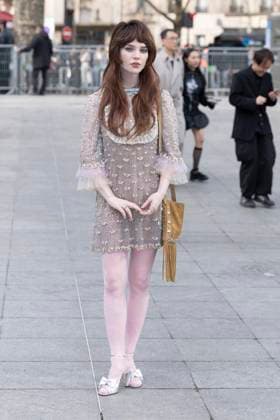 Celebrities at Valentino Fashion Show Sophie Thatcher Photo Call for Le Défilé Valentino Collection Prêt à Porter Automne Hiver 2025 2026 lors de la Fashion Week de Paris PFW, on march 9th 2025 Olivier Borde Bestimage Celebrities at Valentino Fashion Show Ready to Wear Collection Fall Winter 2025 2026 during Paris Fashion Week, on march 9th 2025 Olivier Borde Bestimage  Copyright: xOLIVIERxBORDEx xBESTIMAGExOLIVIERxBORDEx xBESTIMAGEx
