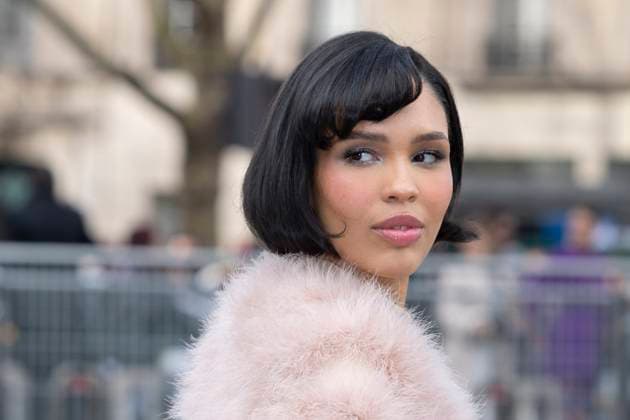 Celebrities at Valentino Fashion Show Nara Aziza Smith Photo Call for Le Défilé Valentino Collection Prêt à Porter Automne Hiver 2025 2026 lors de la Fashion Week de Paris PFW , le 9 mars 2025 Olivier Borde Bestimage Celebrities at Valentino Fashion Show Ready to Wear Collection Fall Winter 2025 2026 during Paris Fashion Week, on march 9th 2025 Olivier Borde Bestimage  Copyright: xOLIVIERxBORDEx xBESTIMAGExOLIVIERxBORDEx xBESTIMAGEx
