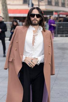 Celebrities at Valentino Fashion Show Jared Leto Photo Call for Le Défilé Valentino Collection Prêt à Porter Automne Hiver 2025 2026 lors de la Fashion Week de Paris PFW , le 9 mars 2025 Olivier Borde Bestimage Celebrities at Valentino Fashion Show Ready to Wear Collection Fall Winter 2025 2026 during Paris Fashion Week, on march 9th 2025 Olivier Borde Bestimage  Copyright: xOLIVIERxBORDEx xBESTIMAGExOLIVIERxBORDEx xBESTIMAGEx