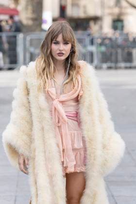 Celebrities at Valentino Fashion Show Victoria De Angelis Photo Call for Le Défilé Valentino Collection Prêt à Porter Automne Hiver 2025 2026 lors de la Fashion Week de Paris PFW , le 9 mars 2025 Olivier Borde Bestimage Celebrities at Valentino Fashion Show Ready to Wear Collection Fall Winter 2025 2026 during Paris Fashion Week, on march 9th 2025 Olivier Borde Bestimage  Copyright: xOLIVIERxBORDEx xBESTIMAGExOLIVIERxBORDEx xBESTIMAGEx