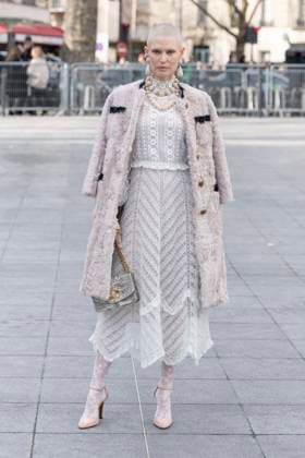 Celebrities at Valentino Fashion Show Bianca Balti Photo Call for Le Défilé Valentino Collection Prêt à Porter Automne Hiver 2025 2026 lors de la Fashion Week de Paris PFW , le 9 mars 2025 Olivier Borde Bestimage Celebrities at Valentino Fashion Show Ready to Wear Collection Fall Winter 2025 2026 during Paris Fashion Week, on march 9th 2025 Olivier Borde Bestimage  Copyright: xOLIVIERxBORDEx xBESTIMAGExOLIVIERxBORDEx xBESTIMAGEx