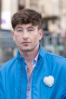 Celebrities at Valentino Fashion Show Barry Keoghan Photo Call for Le Défilé Valentino Collection Prêt à Porter Automne Hiver 2025 2026 lors de la Fashion Week de Paris PFW , le 9 mars 2025 Olivier Borde Bestimage Celebrities at Valentino Fashion Show Ready to Wear Collection Fall Winter 2025 2026 during Paris Fashion Week, on march 9th 2025 Olivier Borde Bestimage  Copyright: xOLIVIERxBORDEx xBESTIMAGExOLIVIERxBORDEx xBESTIMAGEx