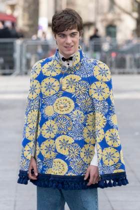 Celebrities at Valentino Fashion Show Lorenzo Zurzolo Photo Call for Le Défilé Valentino Collection Prêt à Porter Automne Hiver 2025 2026 lors de la Fashion Week de Paris PFW , le 9 mars 2025 Olivier Borde Bestimage Celebrities at Valentino Fashion Show Ready to Wear Collection Fall Winter 2025 2026 during Paris Fashion Week, on march 9th 2025 Olivier Borde Bestimage  Copyright: xOLIVIERxBORDEx xBESTIMAGExOLIVIERxBORDEx xBESTIMAGEx