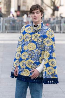 Celebrities at Valentino Fashion Show Lorenzo Zurzolo Photo Call for Le Défilé Valentino Collection Prêt à Porter Automne Hiver 2025 2026 lors de la Fashion Week de Paris PFW , le 9 mars 2025 Olivier Borde Bestimage Celebrities at Valentino Fashion Show Ready to Wear Collection Fall Winter 2025 2026 during Paris Fashion Week, on march 9th 2025 Olivier Borde Bestimage  Copyright: xOLIVIERxBORDEx xBESTIMAGExOLIVIERxBORDEx xBESTIMAGEx