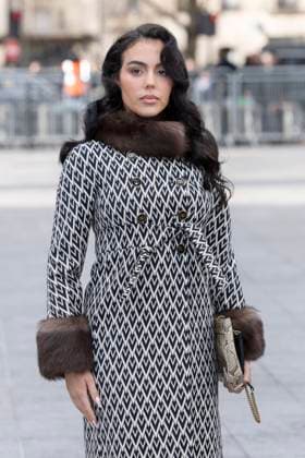 Entertainment Bilder des Tages Celebrities at Valentino Fashion Show Georgina Rodríguez Photo Call for Valentino Ready to Wear Collection Fall Winter 2025 2026 during Paris Fashion Week PFW, on march 9th 2025 Olivier Borde Bestimage Celebrities at Valentino Fashion Show Ready to Wear Collection Fall Winter 2025 2026 during Paris Fashion Week, on march 9th 2025 Olivier Borde Bestimage  Copyright: xOLIVIERxBORDEx xBESTIMAGExOLIVIERxBORDEx xBESTIMAGEx