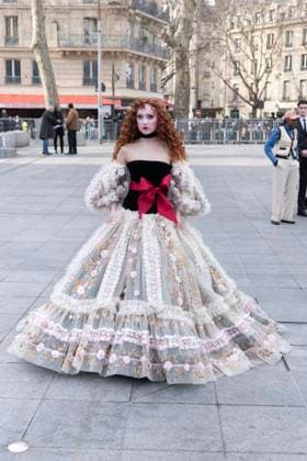 Celebrities at Valentino Fashion Show Chappell Roan Photo Call for Le Défilé Valentino Collection Prêt à Porter Automne Hiver 2025 2026 lors de la Fashion Week de Paris PFW , le 9 mars 2025 Olivier Borde Bestimage Celebrities at Valentino Fashion Show Ready to Wear Collection Fall Winter 2025 2026 during Paris Fashion Week, on march 9th 2025 Olivier Borde Bestimage  Copyright: xOLIVIERxBORDEx xBESTIMAGExOLIVIERxBORDEx xBESTIMAGEx