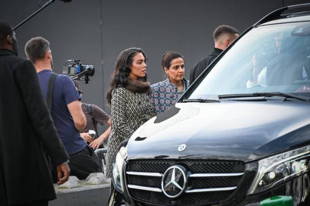 Paris Fashion Week Arrivee people au defile Valentino Arrival of celebrities at Valentino Show Fashion Week, defile Valentino pret a porter femme, Automne Hiver 2025 2026 Georgina Rodriguez 441552 2025 03 09 France  Copyright: xBarbaraxNeymanx xStarfacex STAR_441552_016