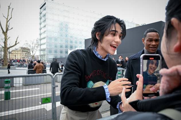 Paris Fashion Week Arrivee people au defile Valentino Arrival of celebrities at Valentino Show Fashion Week, defile Valentino pret a porter femme, Automne Hiver 2025 2026 Jeff Satur 441552 2025 03 09 France  Copyright: xBarbaraxNeymanx xStarfacex STAR_441552_052