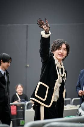 Paris Fashion Week Arrivee people au defile Valentino Arrival of celebrities at Valentino Show Fashion Week, defile Valentino pret a porter femme, Automne Hiver 2025 2026 Shumuke Michieda 441552 2025 03 09 France  Copyright: xBarbaraxNeymanx xStarfacex STAR_441552_068
