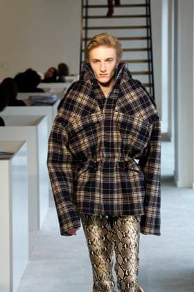 Duran Lantink Ready to wear fall winter 2025 26 Paris March 2005 Duran Lantink Ready to wear fall winter 2025 26 Paris March 2005, Credit:Zeppelin Avalon  Copyright: xZeppelinx xAvalonx 0974120836
