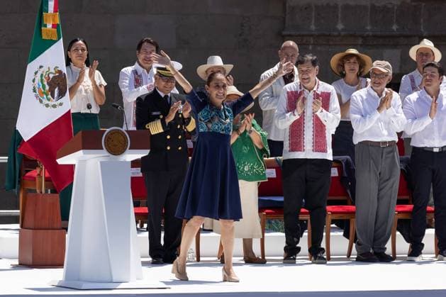 March 9, 2025, Mexico City, Mexico: President CLAUDIA SHEINBAUM PARDO gave a report to thousands of citizens in the Zocalo of Mexico City on the agreement reached with the US government of Donald Trump, with which the imposition of tariffs on Mexico was postponed for one month. .The event was attended by cabinet members and governors from across the country. Mexico City Mexico - ZUMAl178 20250309_znp_l178_037 Copyright: xCristianxLeyvax