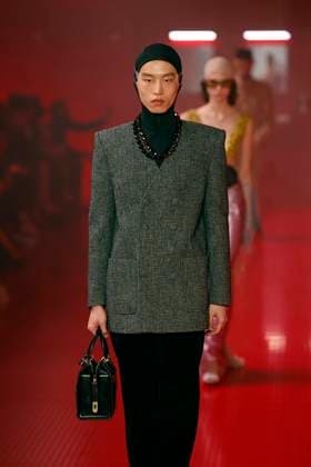 Valentino Ready to wear fall winter 2025 26 Paris March 2005 Valentino Ready to wear fall winter 2025 26 Paris March 2005, Credit:Zeppelin Avalon  Copyright: xZeppelinx xAvalonx 0974111301