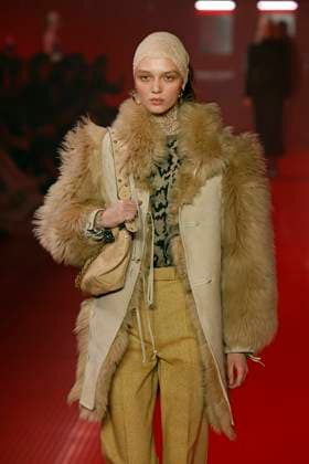 Valentino Ready to wear fall winter 2025 26 Paris March 2005 Valentino Ready to wear fall winter 2025 26 Paris March 2005, Credit:Zeppelin Avalon  Copyright: xZeppelinx xAvalonx 0974113182