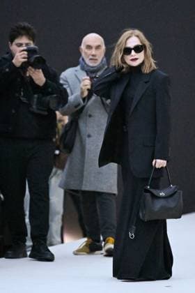 Entertainment Bilder des Tages PFW Balenciaga Arrivals Isabelle Huppert attending the Balenciaga Womenswear Fall Winter 2025-2026 show as part of Paris Fashion Week in Paris, France on March 09, 2025. Photo by Aurore Marechal ABACAPRESS.COM Paris France  Copyright: xMarechalxAurore ABACAx