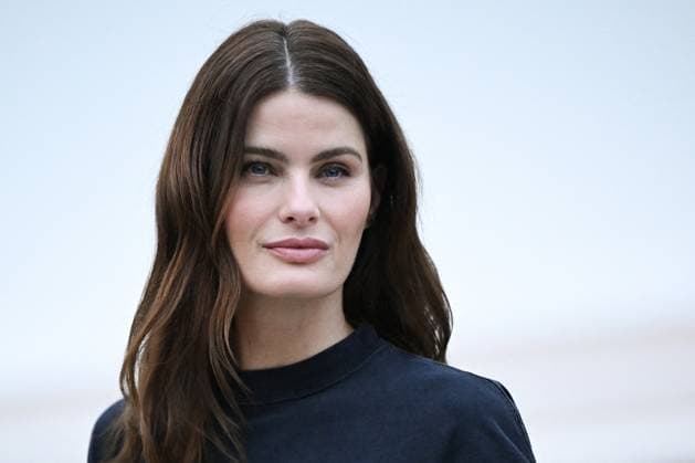 PFW Balenciaga Arrivals Isabeli Fontana attending the Balenciaga Womenswear Fall Winter 2025-2026 show as part of Paris Fashion Week in Paris, France on March 09, 2025. Photo by Aurore Marechal ABACAPRESS.COM Paris France  Copyright: xMarechalxAurore ABACAx