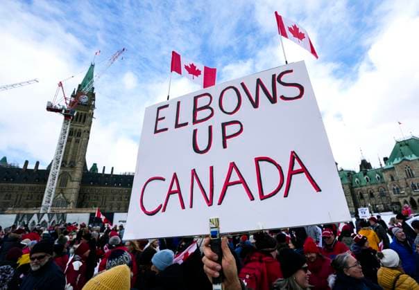 News Bilder des Tages March 9, 2025, Ottawa, On, CAN: p>A participant holds an Elbows Up Canada sign during rally in response to U.S. President Donald Trump s threats to Canadian sovereignty, on Parliament Hill in Ottawa, on Sunday, March 9, 2025. Ottawa CAN  - ZUMAc35_ 20250309_zaf_c35_222 Copyright: xJustinxTangx