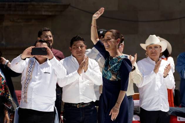 Mexico s President Claudia Sheinbaum Pardo gives a report at informative assembly to celebrate the agreement reached with the US President Donald Trump, with which the tariffs on Mexico was postponed to one month at main square Zocalo. on March 9, 2025 in Mexico City, Mexico. Mexico City Mexico - ZUMAe321 20250309_zia_e321_069 Copyright: xLuisxBarronx
