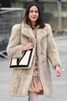 PFW Valentino Arrivals Alexa Chung attending the Valentino Womenswear Fall Winter 2025-2026 show as part of Paris Fashion Week in Paris, France on March 09, 2025. Photo by Aurore Marechal ABACAPRESS.COM Paris France  Copyright: xMarechalxAurore ABACAx