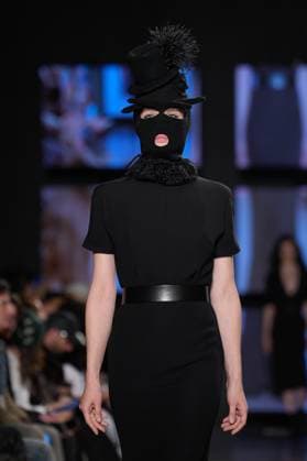 Lisbon Fashion Week in Lisboa, Portugal - 09 Mar 2025 A model walks the runway during Nuno Baltazar fashion show at ModaLisboa Capital, Lisbon Fashion Week in Lisboa. Lisbon Portugal Copyright: xBrunoxdexCarvalhox xSOPAxImagesx brunodecarvalho_mlxcapital-3410