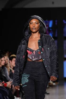 Lisbon Fashion Week in Lisboa, Portugal - 09 Mar 2025 A model walks the runway during Duartehajime fashion show at ModaLisboa Capital, Lisbon Fashion Week in Lisboa. Lisbon Portugal Copyright: xBrunoxdexCarvalhox xSOPAxImagesx brunodecarvalho_mlxcapital-4285
