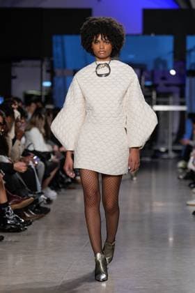 Lisbon Fashion Week in Lisboa, Portugal - 09 Mar 2025 A model walks the runway during Dino Alves fashion show at ModaLisboa Capital, Lisbon Fashion Week in Lisboa. Lisbon Portugal Copyright: xBrunoxdexCarvalhox xSOPAxImagesx brunodecarvalho_mlxcapital-5454