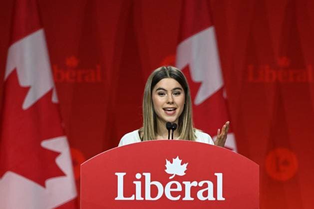 2025 Liberal Leadership Election Results Announcement In Ottawa OTTAWA, CANADA MARCH 9: Cleo Carney, daughter of Mark Carney, the newly elected leader of the Liberal Party of Canada, proudly introduces her father to cheering supporters after the official declaration of the 2025 Liberal Leadership race results at Rogers Centre in Ottawa, Ontario, Canada, on March 9, 2025. Ottawa Canada  Copyright: xArturxWidakx originalFilename: widak-2025libe250309_npj9G.jpg