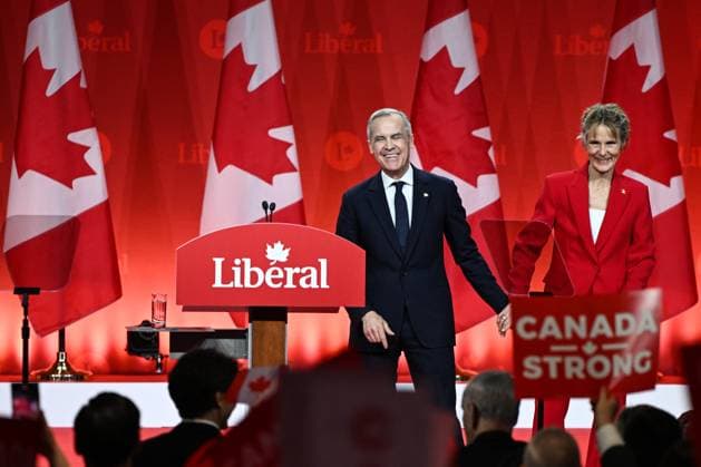 2025 Liberal Leadership Election Results Announcement In Ottawa OTTAWA, CANADA MARCH 9: Mark Carney, newly elected as leader of the Liberal Party of Canada, stands alongside his wife, Diana Carney, after delivering his victory speech following the official announcement of the 2025 Liberal Leadership race results at Rogers Centre in Ottawa, Ontario, Canada, on March 9, 2025. Ottawa Canada  Copyright: xArturxWidakx originalFilename: widak-2025libe250309_npxRa.jpg
