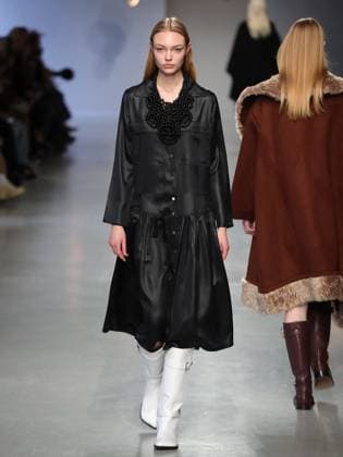 PFW - Niccolo Pasqualetti Runway A model walks the runway during the Niccolo Pasqualetti Womenswear Fall Winter 2025-2026 show as part of Paris Fashion Week at Palais De Tokyo on March 09, 2025 in Paris, France. Photo by Alain-gil Gonzalez ABACAPRESS.COM Paris France  Copyright: xGonzalezxAlain-Gil ABACAx
