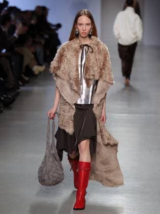 PFW - Niccolo Pasqualetti Runway A model walks the runway during the Niccolo Pasqualetti Womenswear Fall Winter 2025-2026 show as part of Paris Fashion Week at Palais De Tokyo on March 09, 2025 in Paris, France. Photo by Alain-gil Gonzalez ABACAPRESS.COM Paris France  Copyright: xGonzalezxAlain-Gil ABACAx