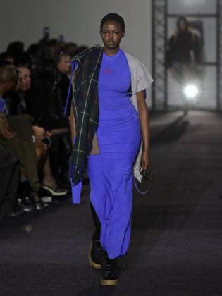 PFW - Ottolinger Runway A model walks the runway during the Ottolinger Womenswear Fall Winter 2025-2026 show as part of Paris Fashion Week at 13 rue de Santeuil on March 09, 2025 in Paris, France. Photo by Alain-gil Gonzalez ABACAPRESS.COM Paris France  Copyright: xGonzalezxAlain-Gil ABACAx