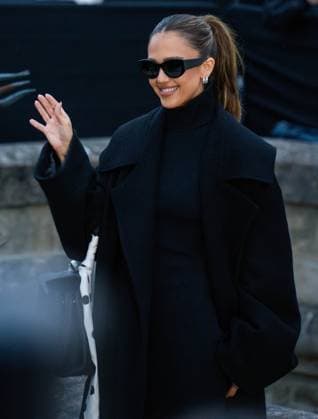 Celebrities at Balenciaga Fashion Show Ready to Wear Collection Fall Winter 2025 2026 during Paris Fashion Week PFW Jessica Alba at Balenciaga Fashion Show Ready to Wear Collection Fall Winter 2025 2026 during Paris Fashion Week PFW , on march 9th 2025 fannyrlphotography Bestimage Celebrities at Balenciaga Fashion Show Ready to Wear Collection Fall Winter 2025 2026 during Paris Fashion Week, on march 9th 2025 Paris France  Copyright: xFannyrlphotographyx xBestimagexFannyrlphotographyx xBestimagex