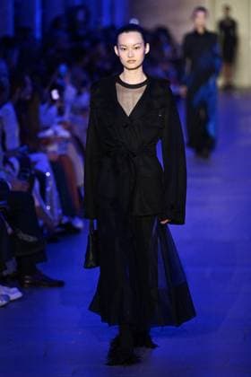 PFW Akris Runway A model walks the runway during the Akris Womenswear Fall Winter 2025-2026 show as part of Paris Fashion Week in Paris, France on March 09, 2025. Photo by Aurore Marechal ABACAPRESS.COM Paris France  Copyright: xMarechalxAurore ABACAx