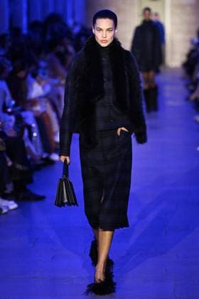 PFW Akris Runway A model walks the runway during the Akris Womenswear Fall Winter 2025-2026 show as part of Paris Fashion Week in Paris, France on March 09, 2025. Photo by Aurore Marechal ABACAPRESS.COM Paris France  Copyright: xMarechalxAurore ABACAx
