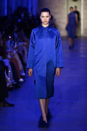 PFW Akris Runway A model walks the runway during the Akris Womenswear Fall Winter 2025-2026 show as part of Paris Fashion Week in Paris, France on March 09, 2025. Photo by Aurore Marechal ABACAPRESS.COM Paris France  Copyright: xMarechalxAurore ABACAx